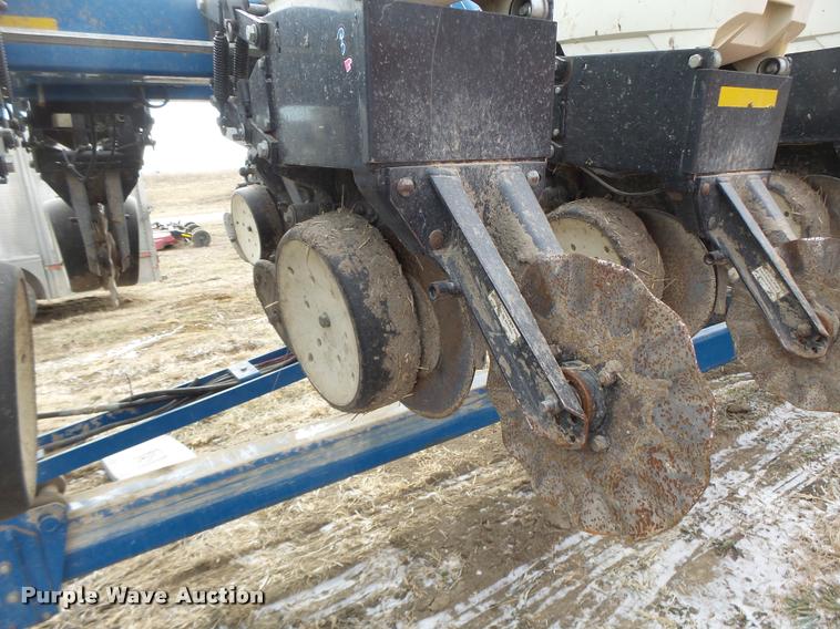 image for item DA3316 Kinze 3600 split row planter