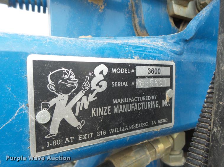 image for item DA3316 Kinze 3600 split row planter