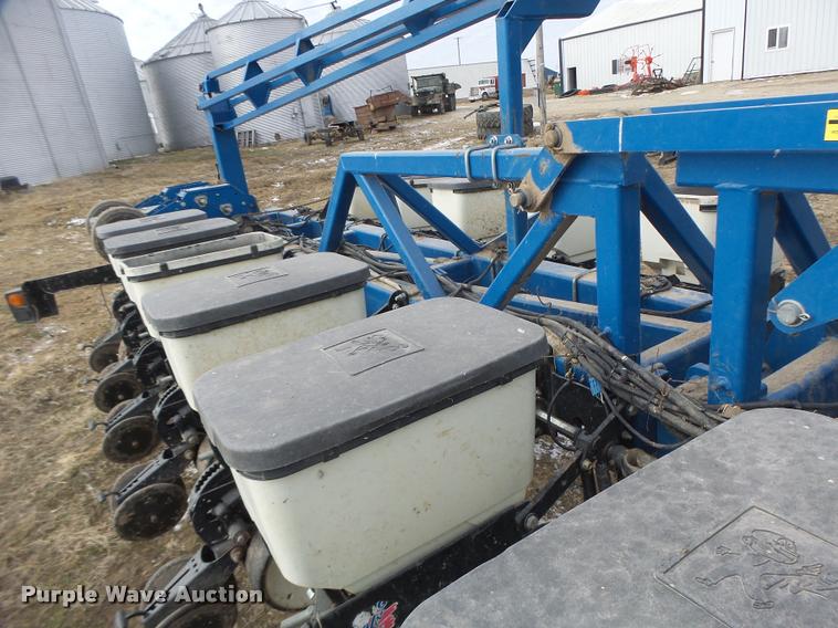 image for item DA3316 Kinze 3600 split row planter