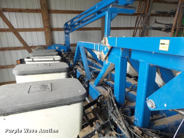 image for item DA3316 Kinze 3600 split row planter