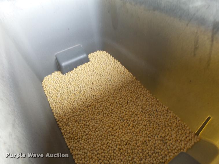 image for item DA3316 Kinze 3600 split row planter