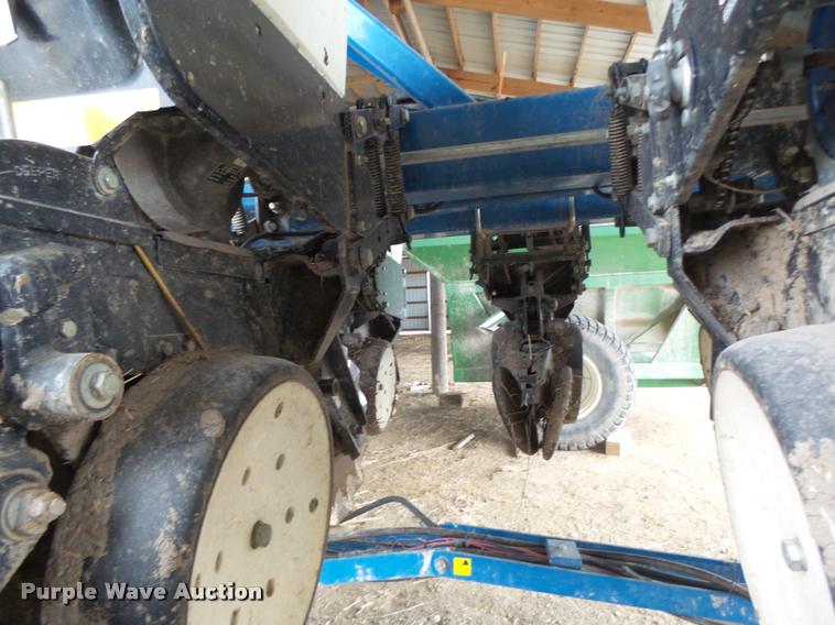 image for item DA3316 Kinze 3600 split row planter