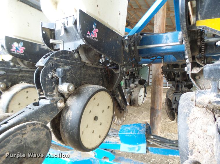 image for item DA3316 Kinze 3600 split row planter