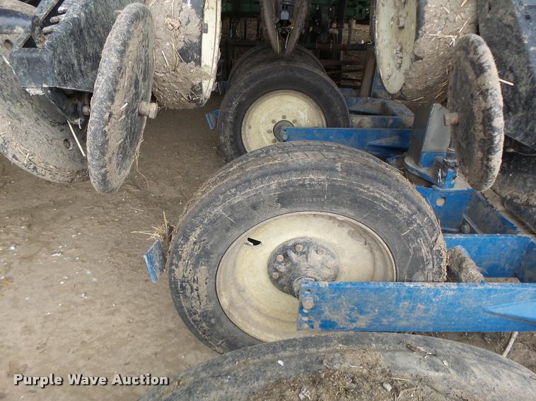 image for item DA3316 Kinze 3600 split row planter