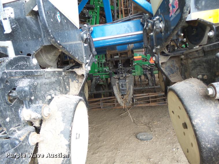 image for item DA3316 Kinze 3600 split row planter