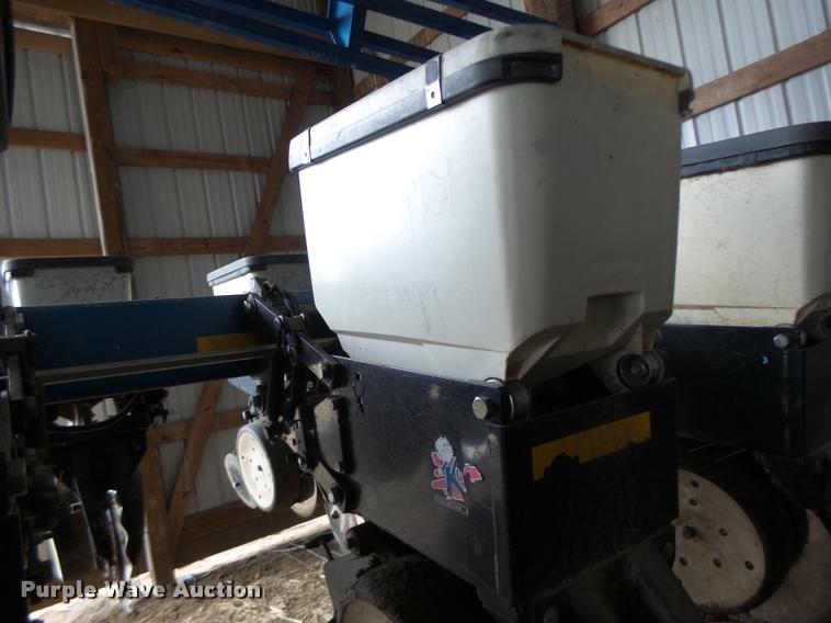 image for item DA3316 Kinze 3600 split row planter