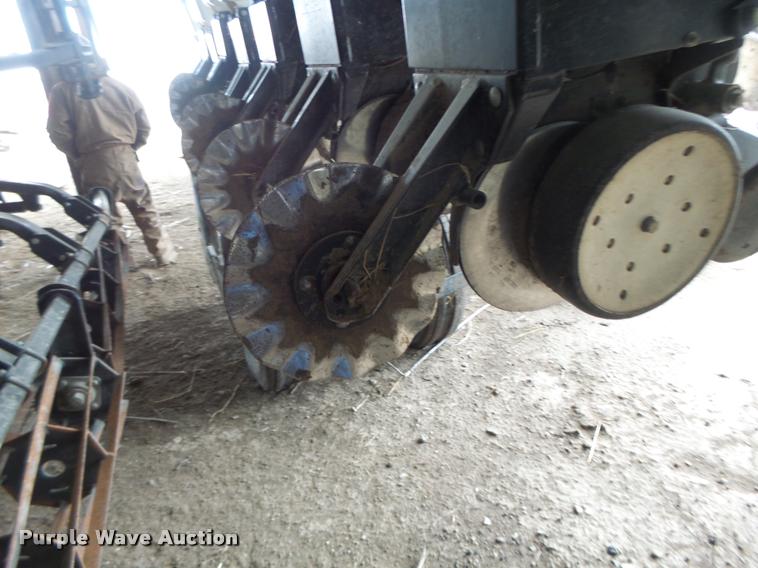 image for item DA3316 Kinze 3600 split row planter