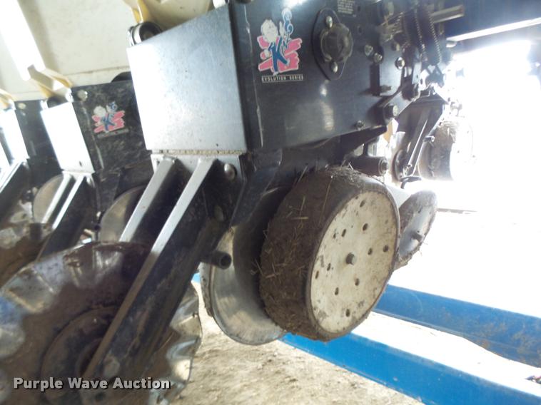 image for item DA3316 Kinze 3600 split row planter