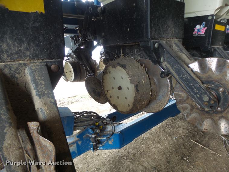 image for item DA3316 Kinze 3600 split row planter