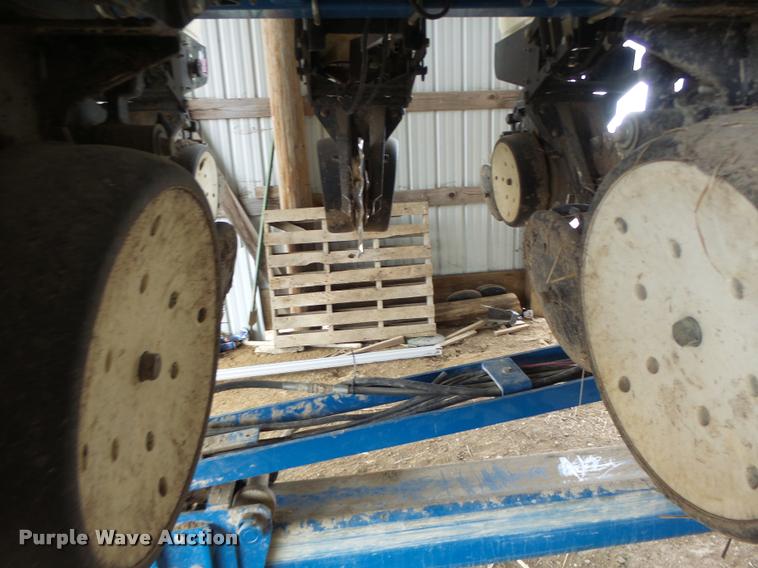 image for item DA3316 Kinze 3600 split row planter