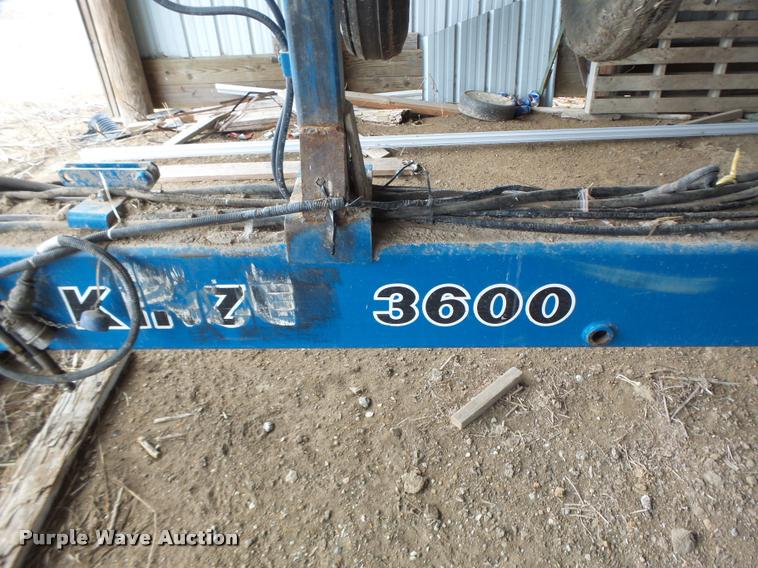 image for item DA3316 Kinze 3600 split row planter