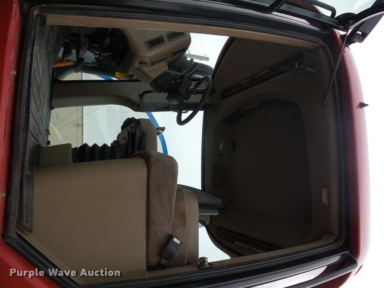 image for item DA4002 2004 Case IH STX500 4WD tractor