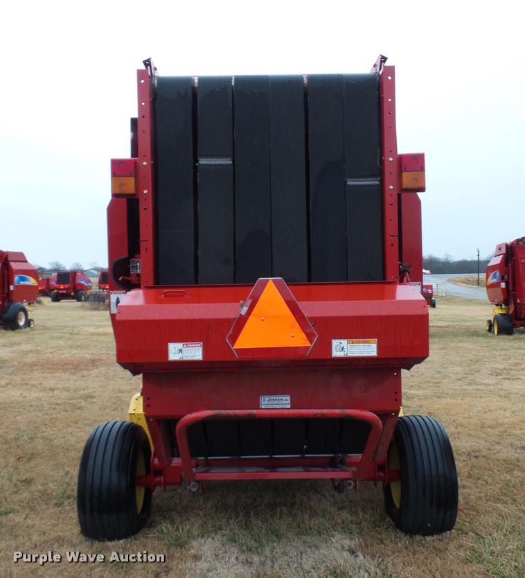 image for item DA4007 2010 New Holland BR7070 round baler