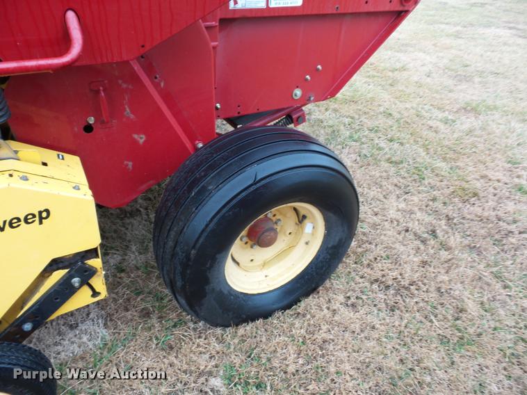 image for item DA4007 2010 New Holland BR7070 round baler