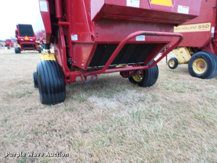 image for item DA4007 2010 New Holland BR7070 round baler