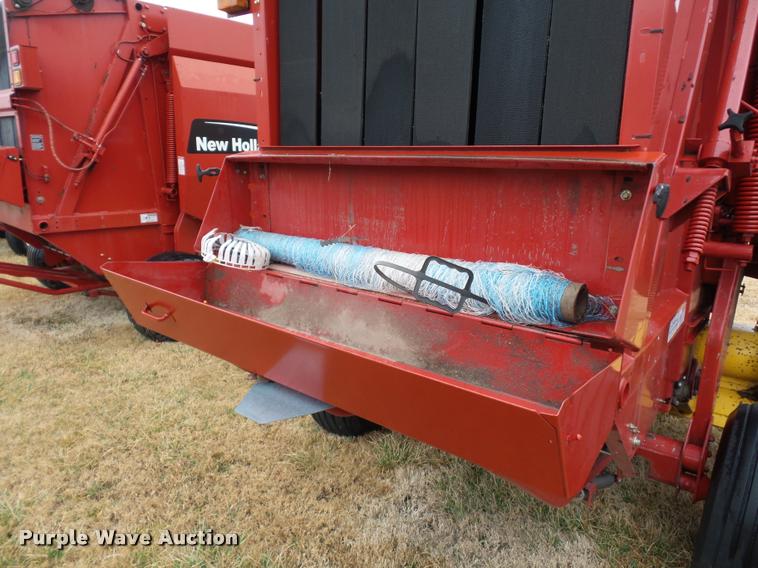 image for item DA4007 2010 New Holland BR7070 round baler