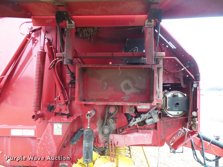 image for item DA4007 2010 New Holland BR7070 round baler