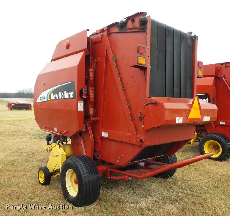 image for item DA4009 2007 New Holland BR750A round baler