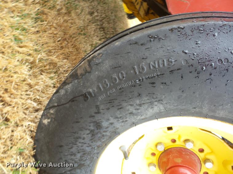 image for item DA4009 2007 New Holland BR750A round baler