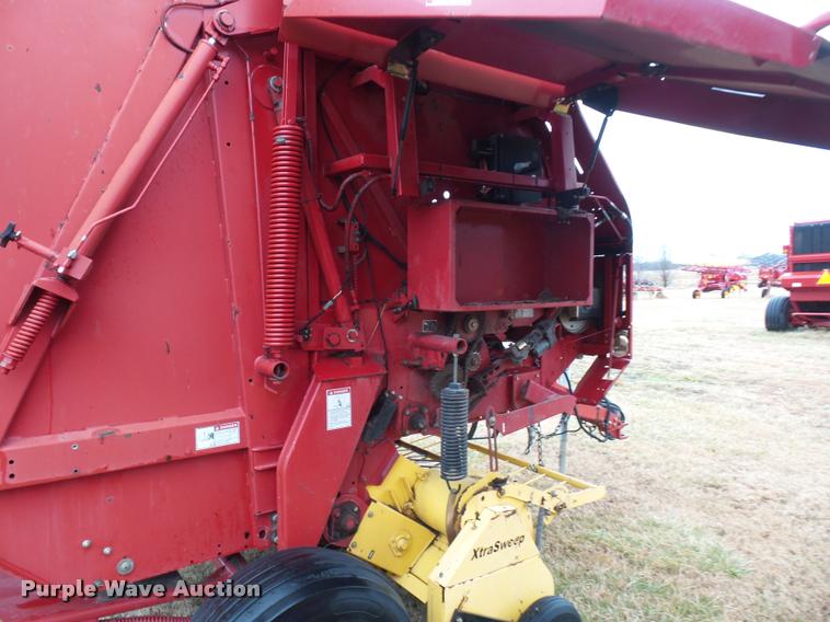 image for item DA4009 2007 New Holland BR750A round baler