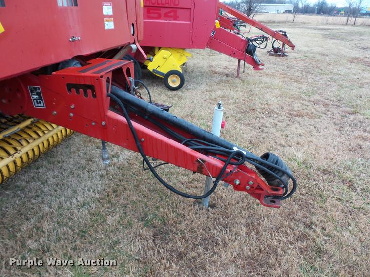image for item DA4009 2007 New Holland BR750A round baler