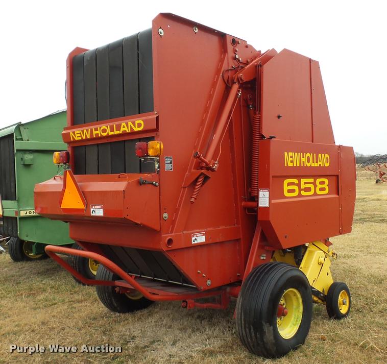 image for item DA4012 2001 New Holland 658 round baler