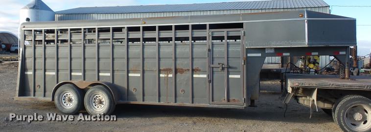 image for item DA5885 1996 Travelute livestock trailer
