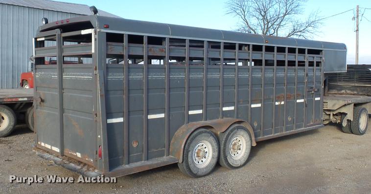 image for item DA5885 1996 Travelute livestock trailer