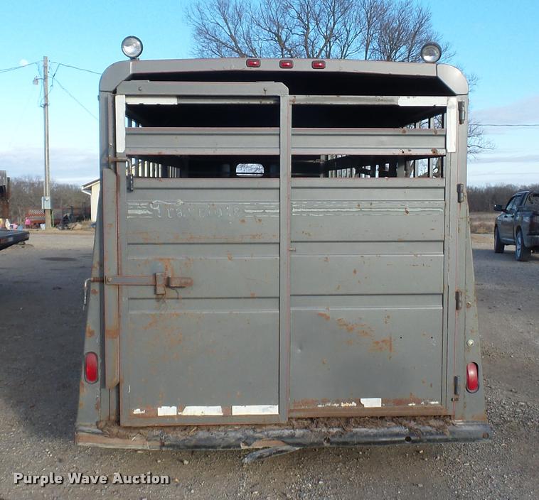 image for item DA5885 1996 Travelute livestock trailer