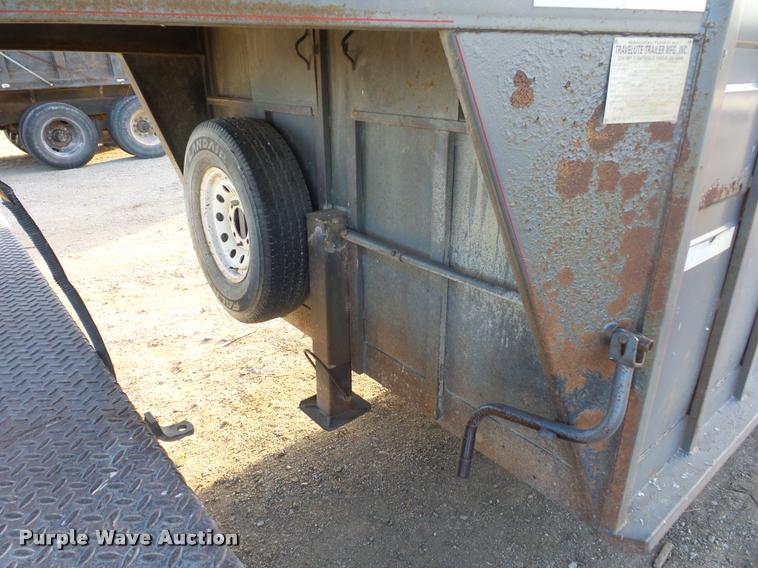 image for item DA5885 1996 Travelute livestock trailer