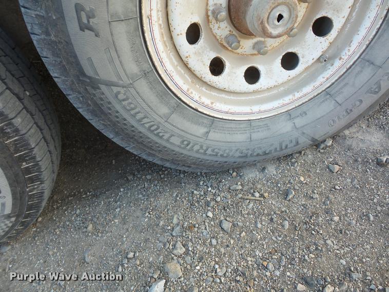 image for item DA5885 1996 Travelute livestock trailer