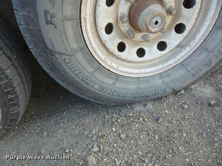 image for item DA5885 1996 Travelute livestock trailer