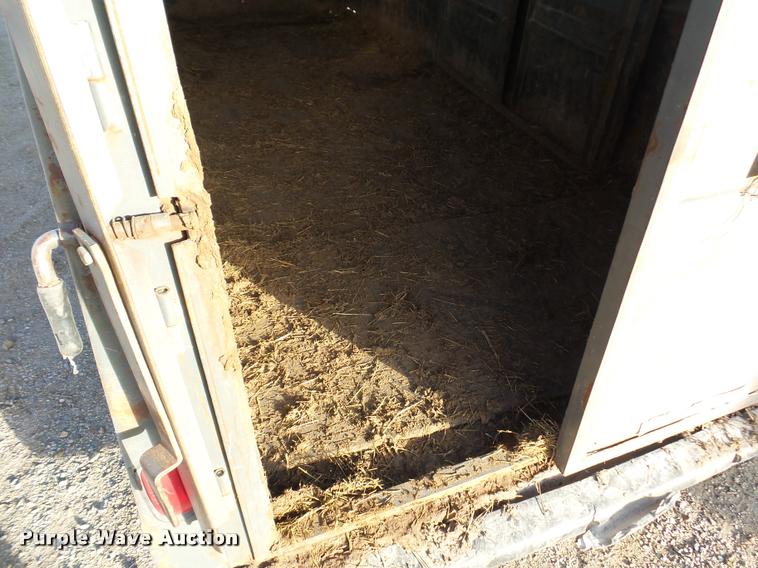 image for item DA5885 1996 Travelute livestock trailer