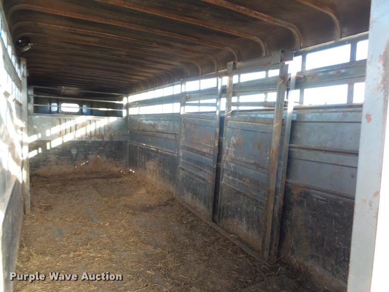 image for item DA5885 1996 Travelute livestock trailer