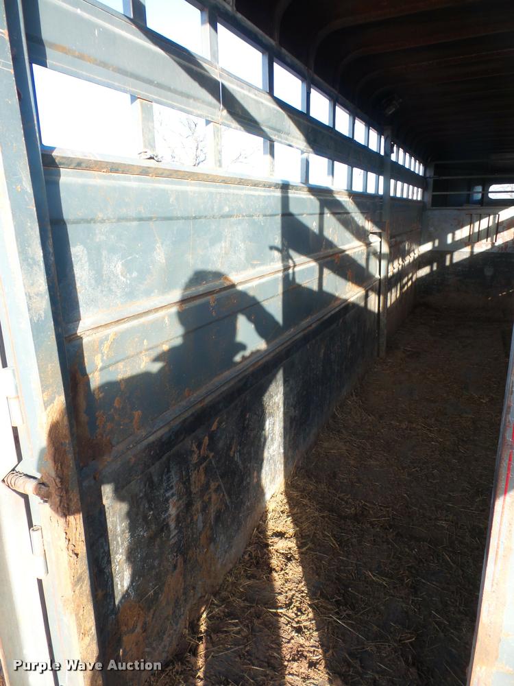 image for item DA5885 1996 Travelute livestock trailer