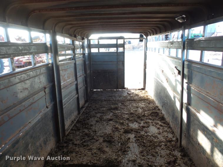 image for item DA5885 1996 Travelute livestock trailer