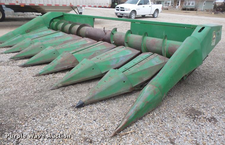 image for item DB0744 John Deere 853 all-crop head