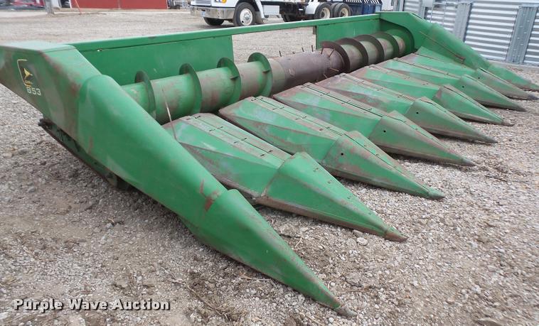 image for item DB0744 John Deere 853 all-crop head