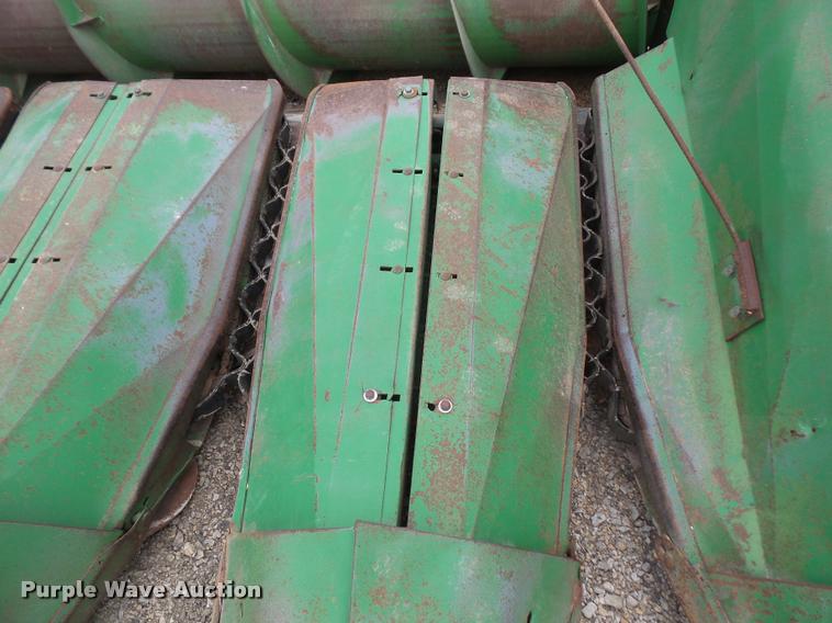 image for item DB0744 John Deere 853 all-crop head