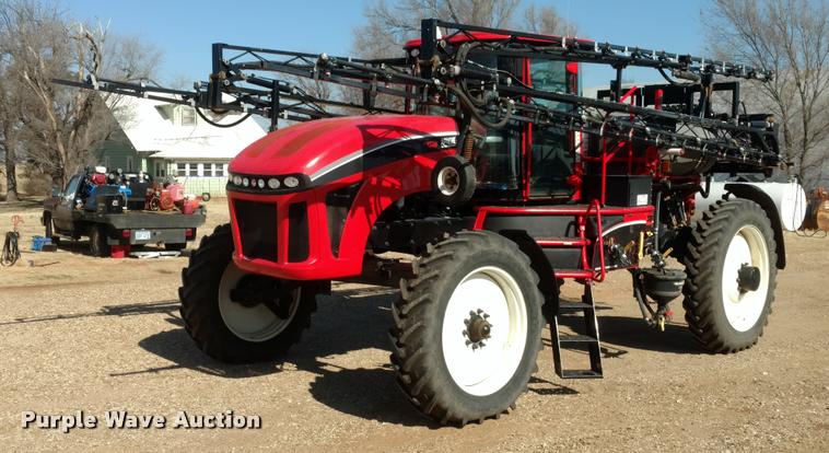 image for item DB0857 2014 Apache AS720 self-propelled applicator