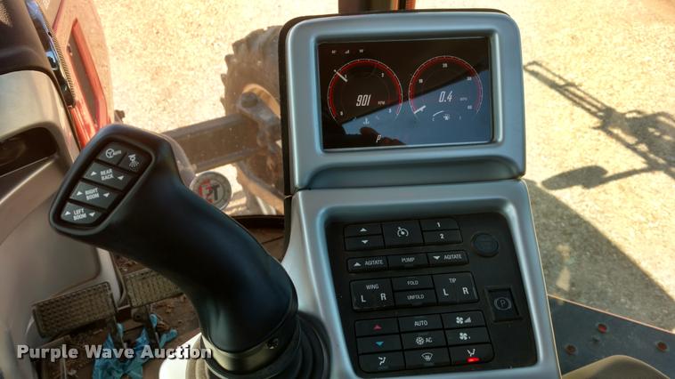 image for item DB0857 2014 Apache AS720 self-propelled applicator