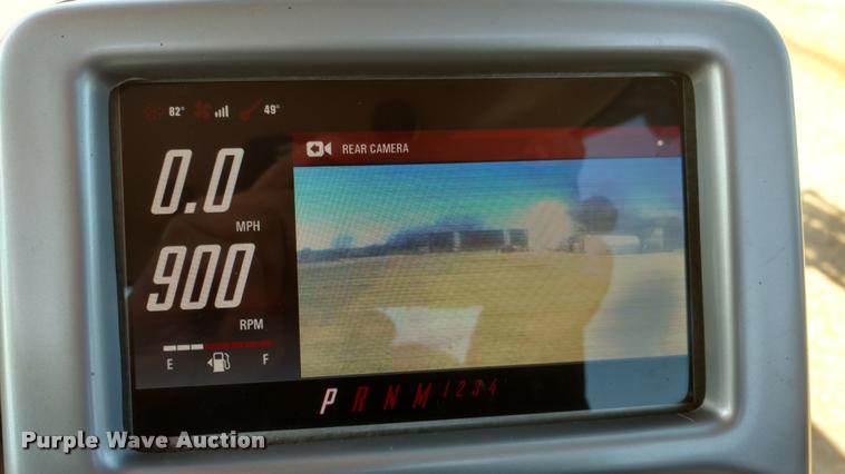 image for item DB0857 2014 Apache AS720 self-propelled applicator