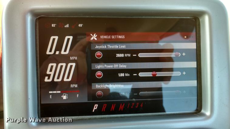 image for item DB0857 2014 Apache AS720 self-propelled applicator