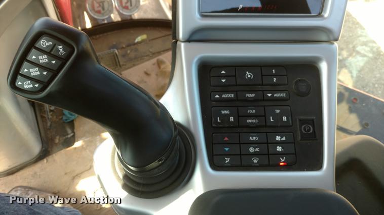 image for item DB0857 2014 Apache AS720 self-propelled applicator