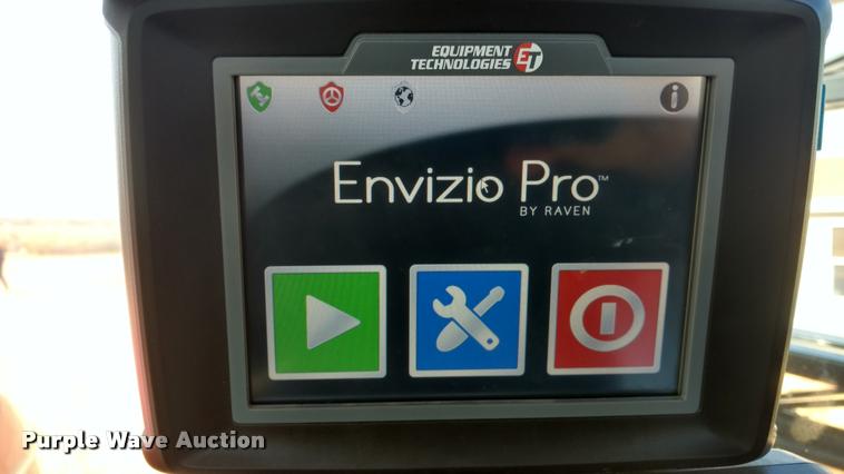 image for item DB0857 2014 Apache AS720 self-propelled applicator