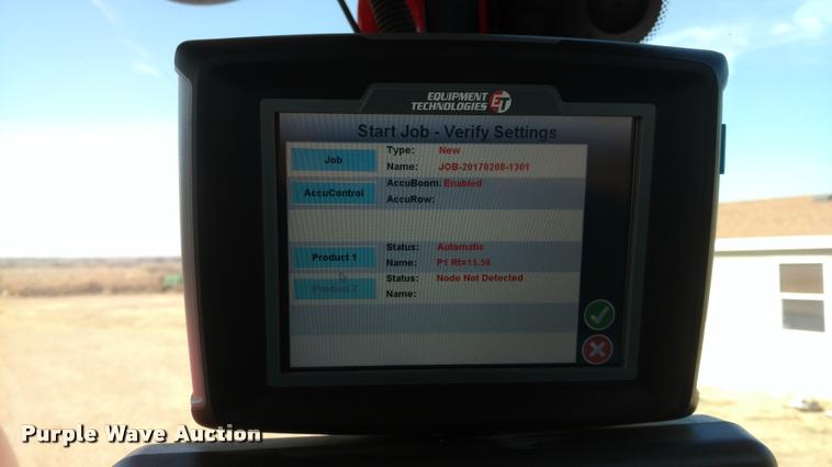 image for item DB0857 2014 Apache AS720 self-propelled applicator