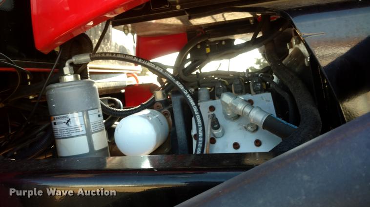 image for item DB0857 2014 Apache AS720 self-propelled applicator