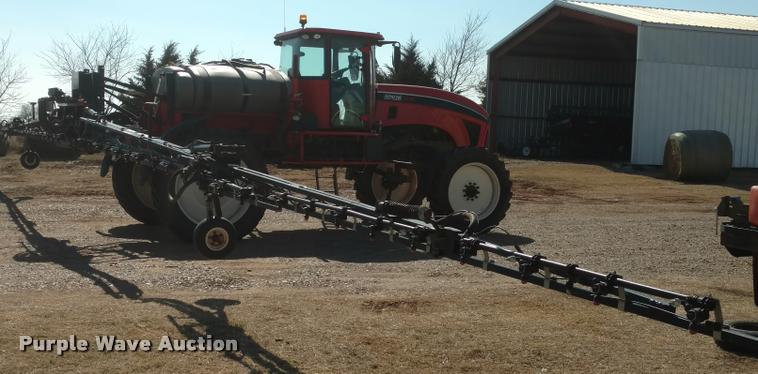 image for item DB0857 2014 Apache AS720 self-propelled applicator