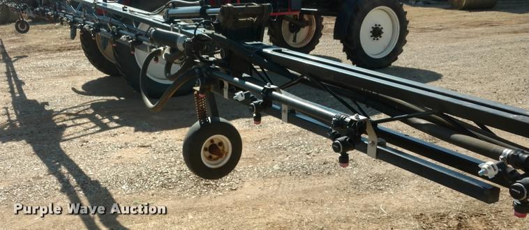 image for item DB0857 2014 Apache AS720 self-propelled applicator