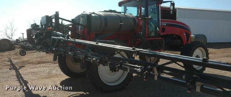 image for item DB0857 2014 Apache AS720 self-propelled applicator